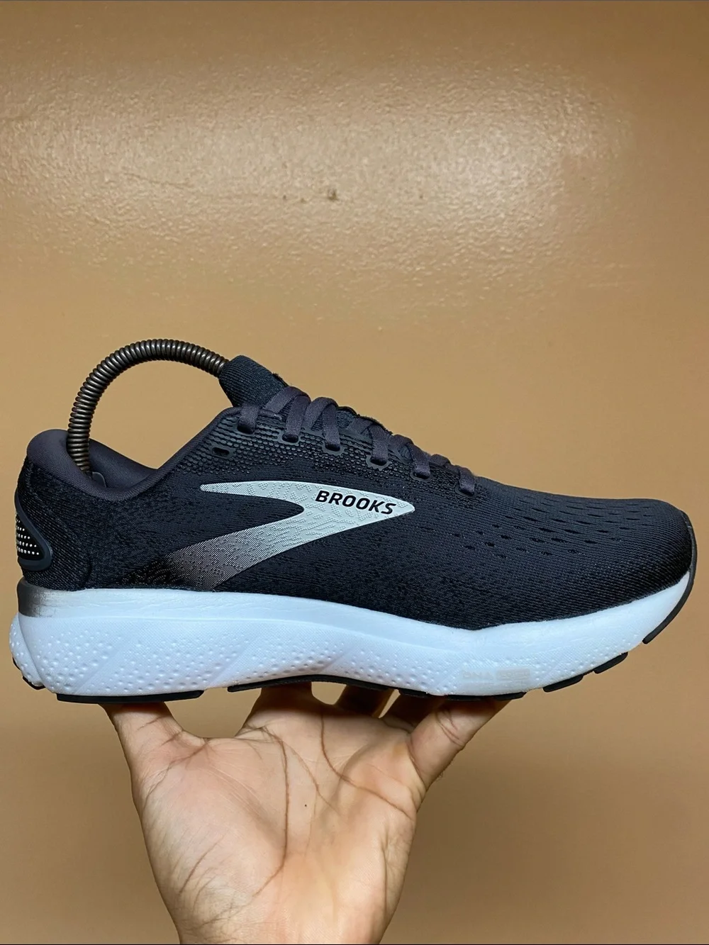Brooks Ghost 16 Women's Running Sneakers “Black/Grey/White” Size 9.5 Medium